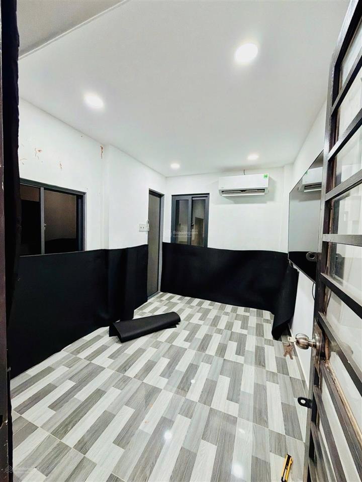 Nhà đoàn văn bơ quận 4 4 tầng 43,7m2 kdc hiện hữu 6pn hoàn công đủ giá nhỉnh 5 tỷ tlcc