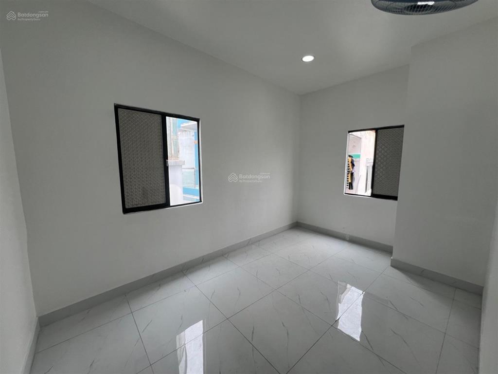 Nhà đẹp quận 8 shr hẻm xh kdc hiện hữu không quy hoạch 3 tấm hoàn công đủ 2pn chỉ 2 tỷ nhỉnh còn tl