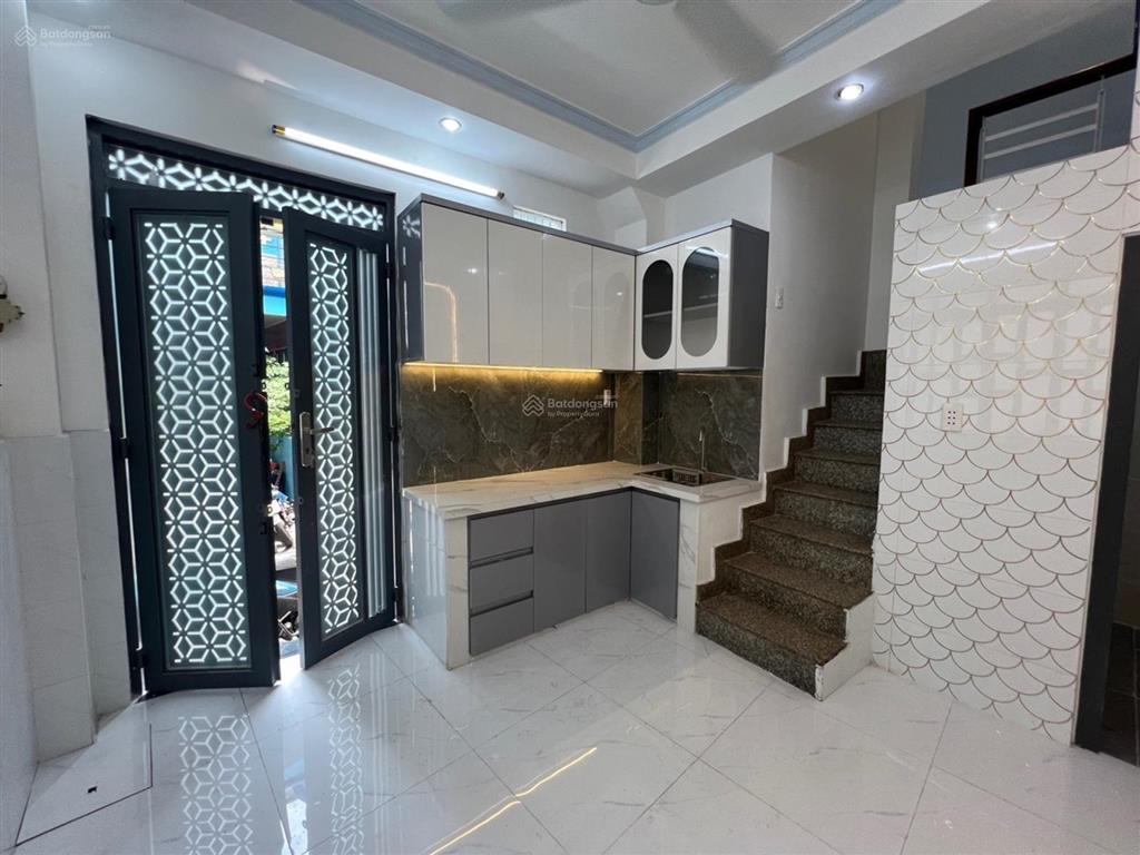 Nhà đẹp quận 8 shr hẻm xh kdc hiện hữu không quy hoạch 3 tấm hoàn công đủ 2pn chỉ 2 tỷ nhỉnh còn tl