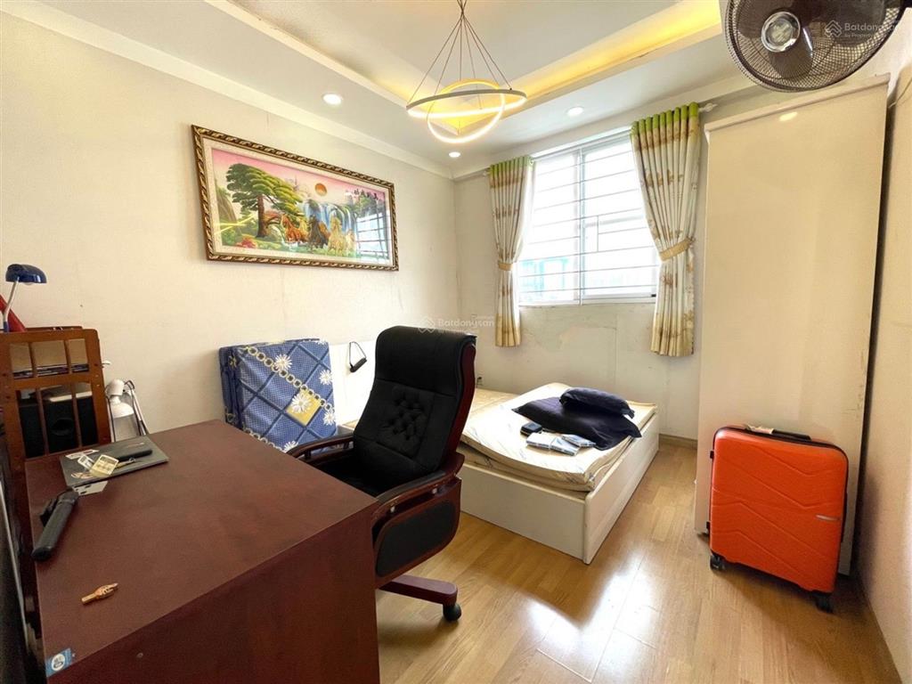 Bán căn hộ 76m2, 5,59 tỷ, chung cư khánh hội 2, tt quận 4 2pn đã có sổ giá còn tl