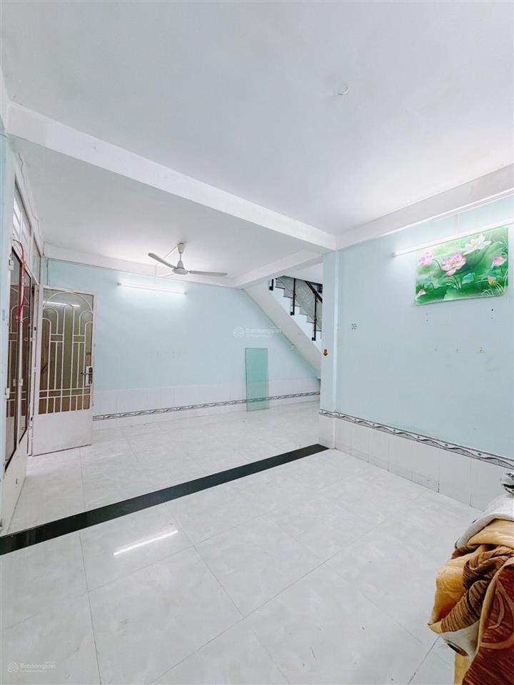 Bán 1 lần 2 căn khu phân lô 20 thước tt quận 4 htn 4m 3 tầng kdc hiện hữu 4pn ngang 6m 9tỷ nhỉnh tl
