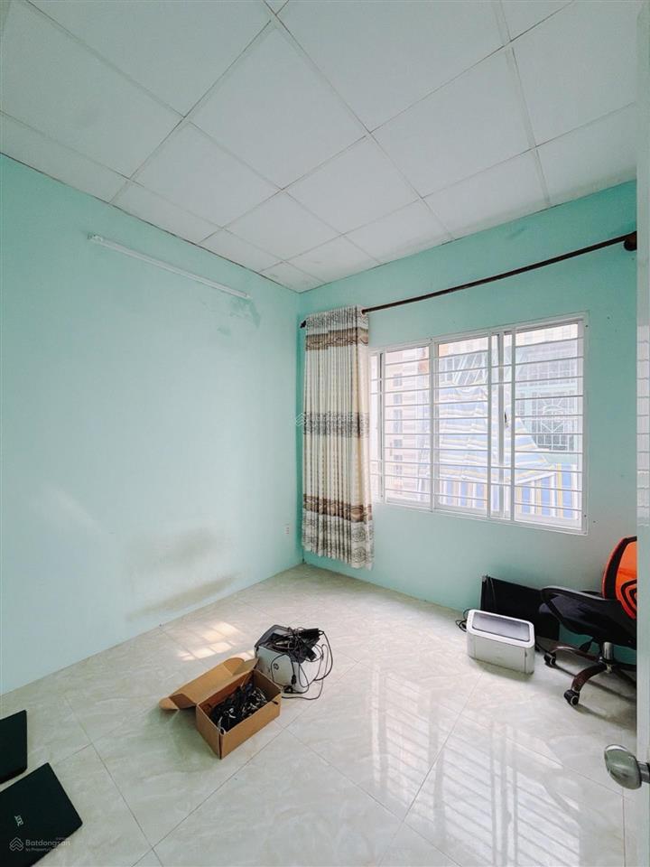 Bán 1 lần 2 căn khu phân lô 20 thước tt quận 4 htn 4m 3 tầng kdc hiện hữu 4pn ngang 6m 9tỷ nhỉnh tl