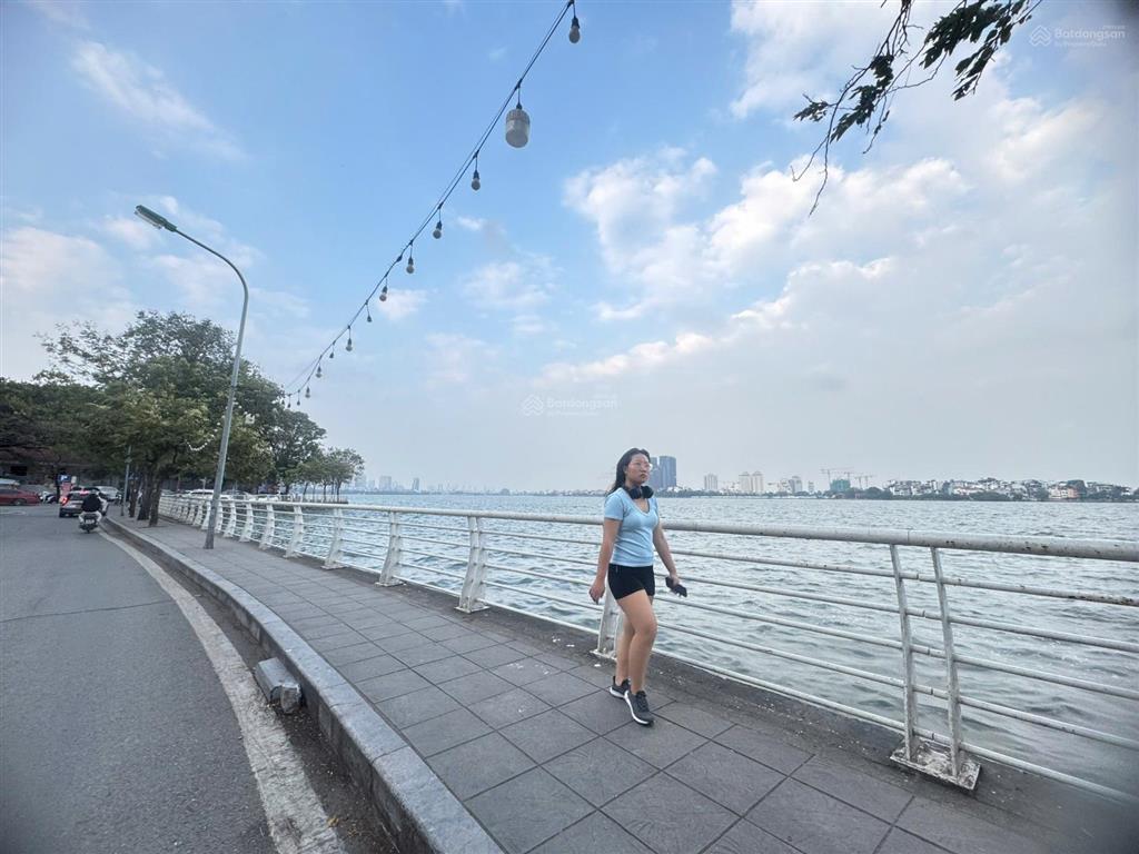 Chính chủ gửi bán mảnh đất 3 thoáng, ô tô chạm cửa, gần hồ. diện tích 73m²  16,8 tỷ