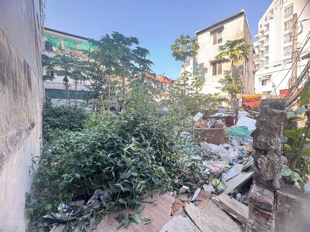 Chính chủ gửi bán mảnh đất 3 thoáng, ô tô chạm cửa, gần hồ. diện tích 73m²  16,8 tỷ