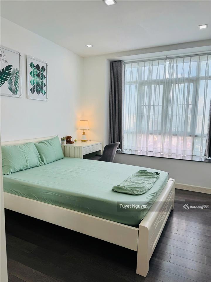 Bán căn hộ hoàng anh new sài gòn 121m2, 3pn, lầu cao view đẹp,hướng đông nam vượng khí. giá 5.5 tỷ