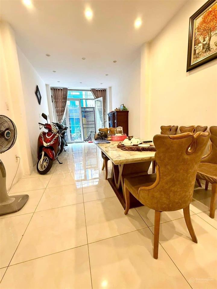 Chỉ 11.2 tỷ có ngay nhà 4 tầng q.3 trung tâm nam kỳ khởi nghĩa  giá quá sốc