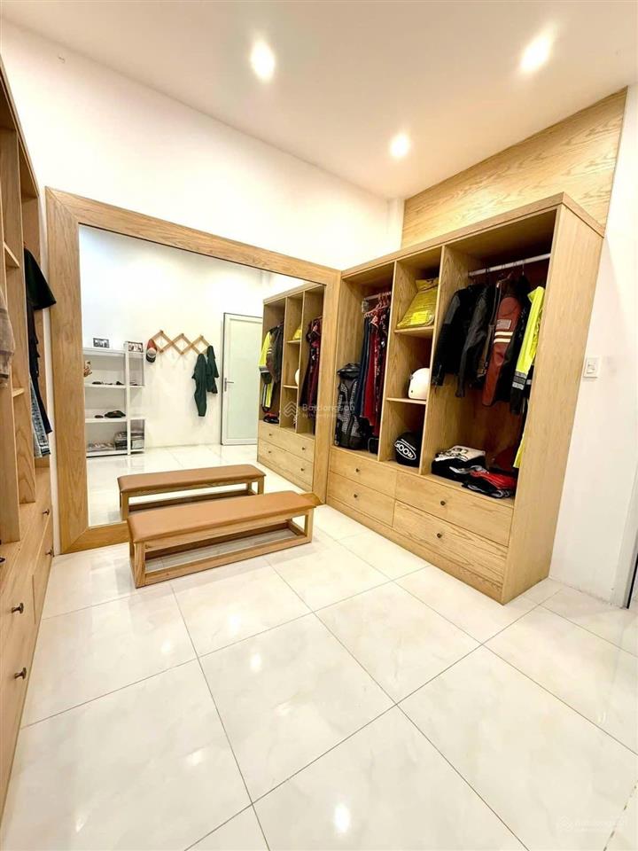 Chỉ 11.2 tỷ có ngay nhà 4 tầng q.3 trung tâm nam kỳ khởi nghĩa  giá quá sốc