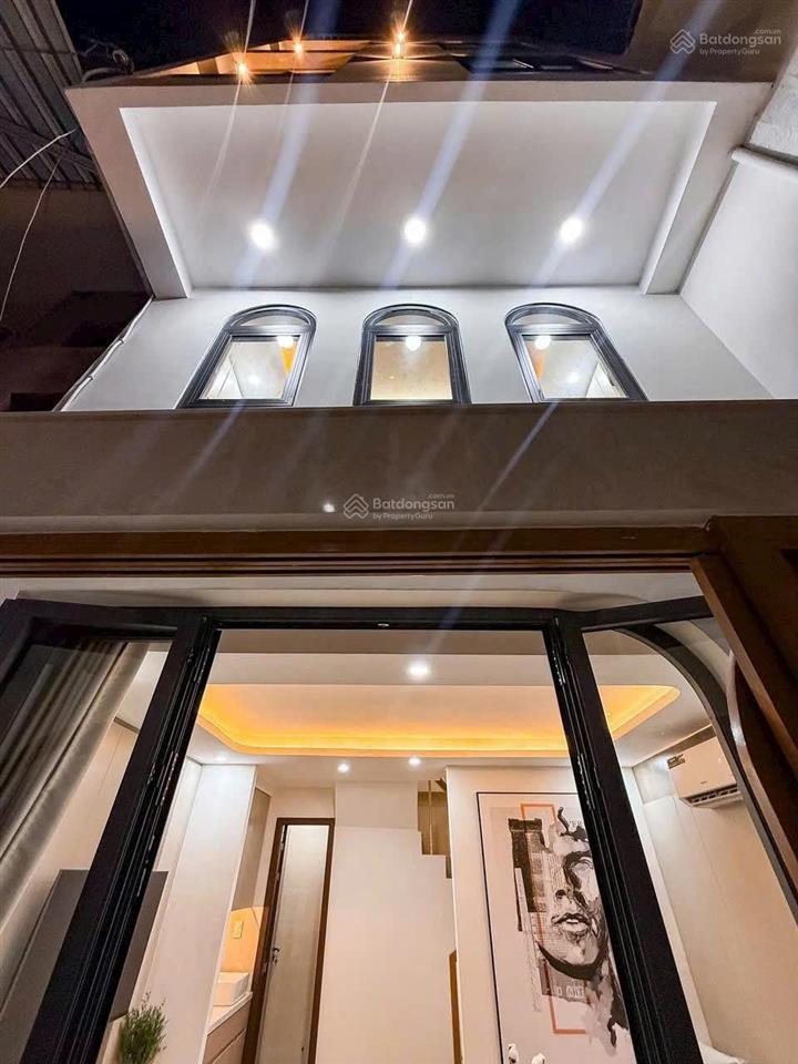 Bán nhà trần quang diệu quận 3 dòng tiền 16tr/th, 5 tầng btct, sát hẻm xe hơi