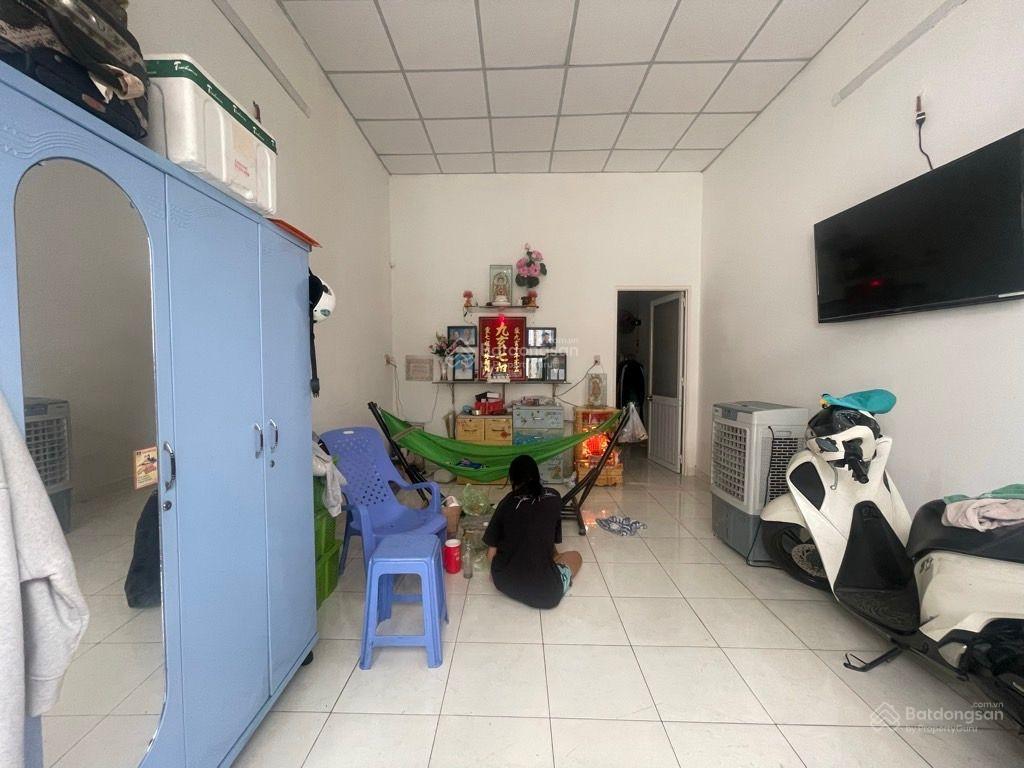 Bán nhà riêng tại tôn đản, giá tốt 8,4 tỷ, 57m2, 3pn, 3wc, 5 tầng