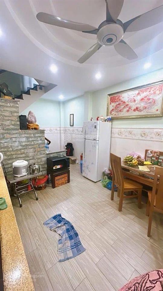 Bán nhà riêng tại tôn đản, 7,5 tỷ, 49,5m2, 6pn, 6wc, 5 tầng