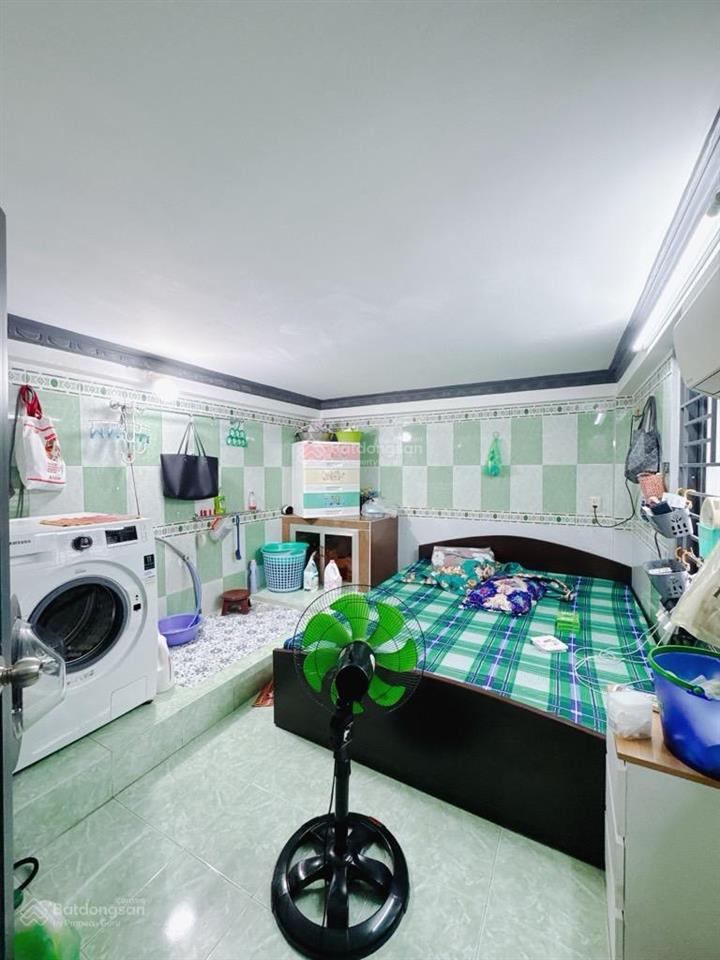 Bán nr 6pn 5wc giá siêu hời 12 tỷ, 41m2 ở tôn đản, q4, hcm