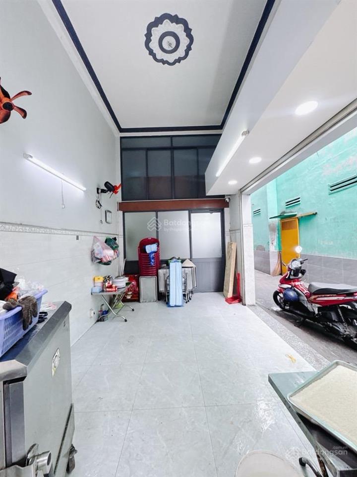Bán nr 6pn 5wc giá siêu hời 12 tỷ, 41m2 ở tôn đản, q4, hcm
