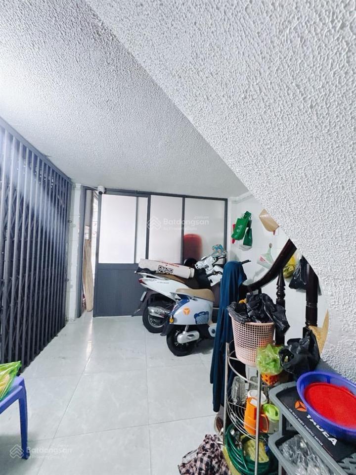 Bán nr 6pn 5wc giá siêu hời 12 tỷ, 41m2 ở tôn đản, q4, hcm