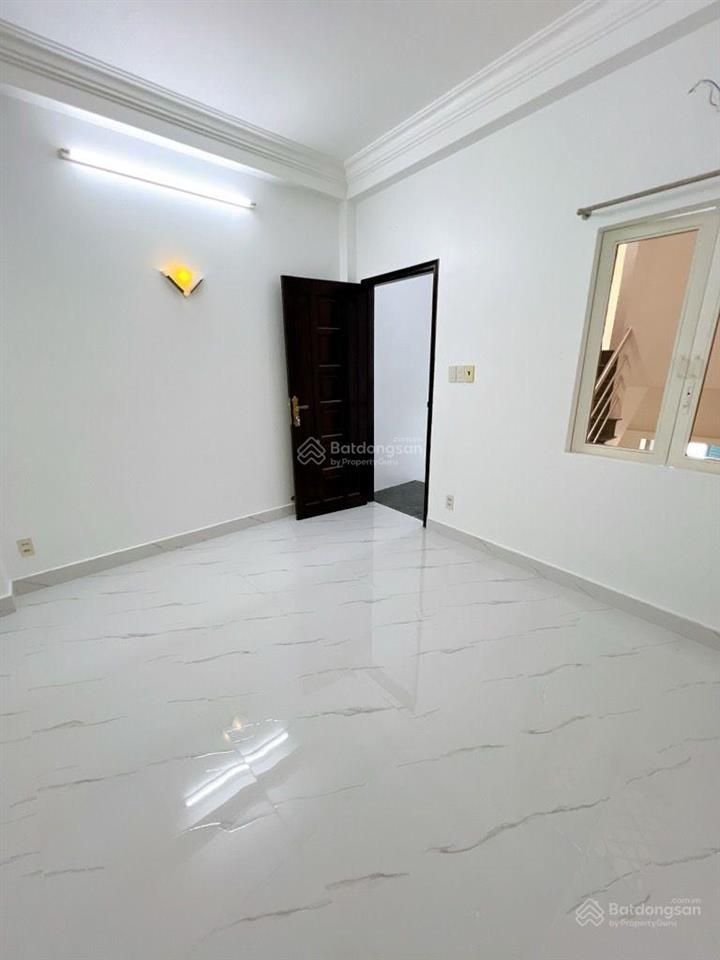 Bán gấp nhà riêng 46m2, 5pn, 3wc tại tôn thất thuyết, 7,1 tỷ, q4, hcm