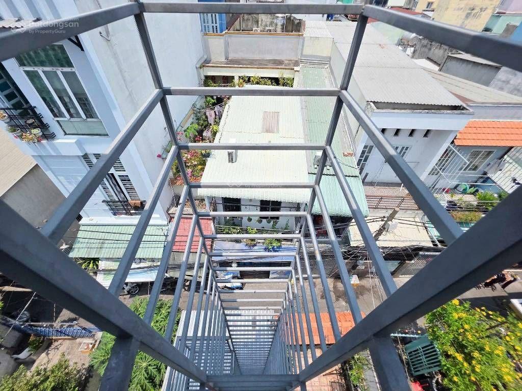 Bán nhà riêng đoàn văn bơ, 8,9 tỷ, 90m2, 20pn, 20wc, 3 tầng, giá cực chất uy tín