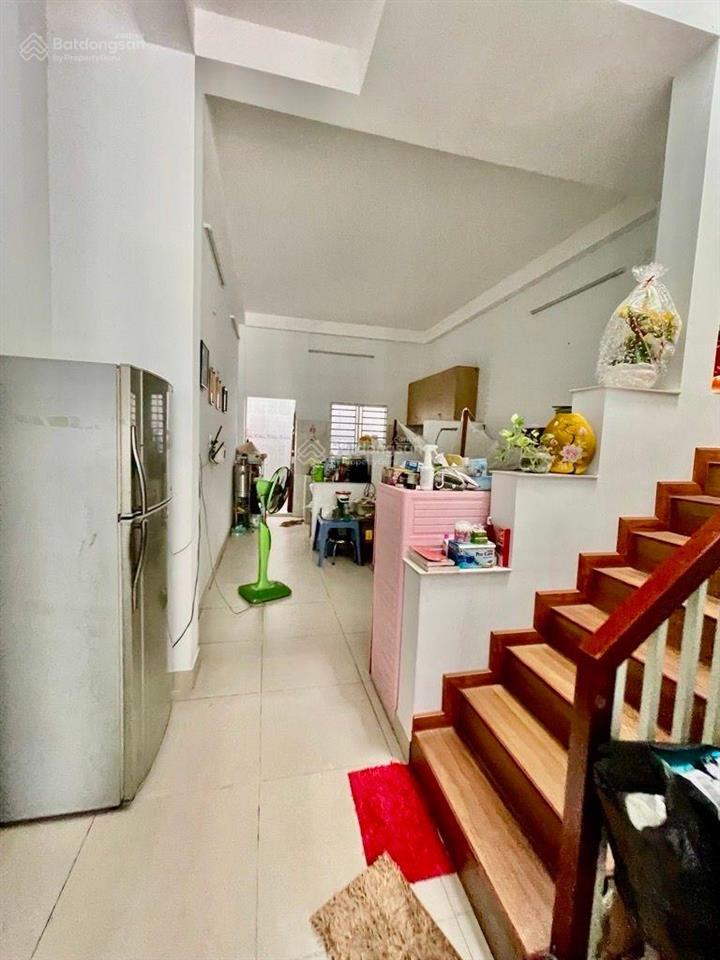 Bán nr tại đoàn văn bơ, 7,6 tỷ, 85m2, 2pn, 2wc, giá siêu hời