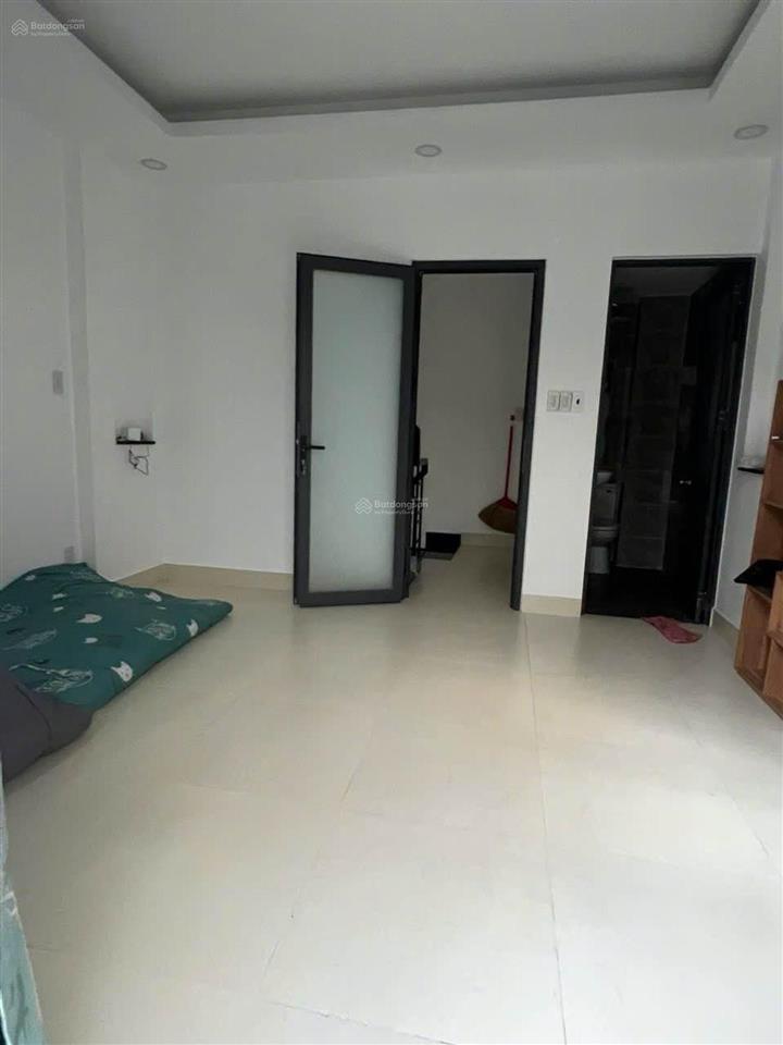 Hẻm trước nhà 3m5, thông thoáng sạch sẽ, lô góc 2 mặt thoáng. + cách mặt tiền đường 5m