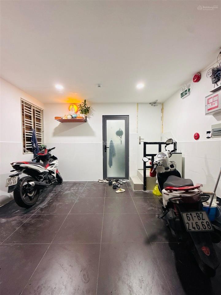Bán nr 4pn, 4wc, 32m2 chỉ với giá siêu hời tại lê văn sỹ, q3, tp.hcm