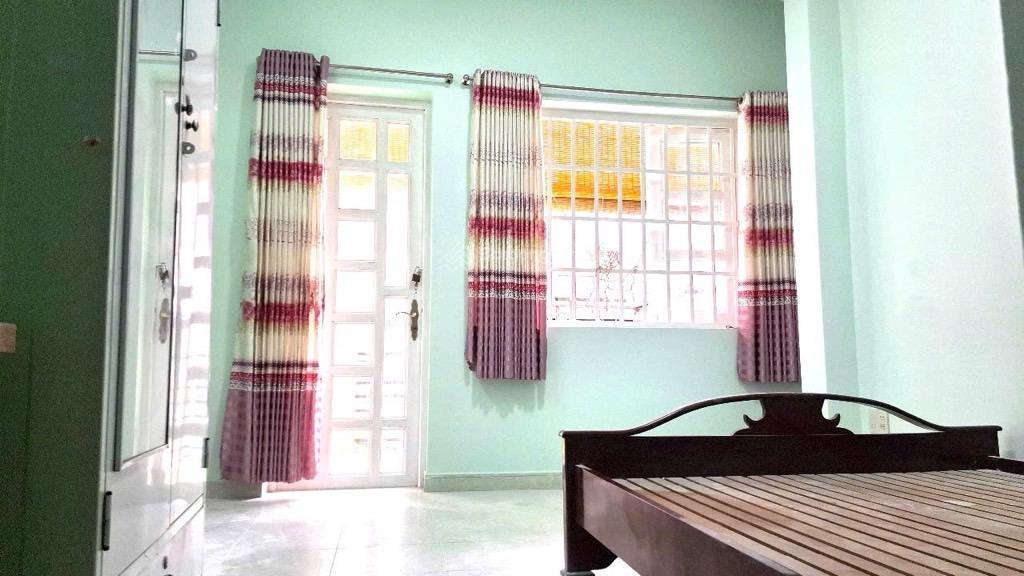 Chdv cmt8, quận 3  khai thác tối đa 70th/th  14 phòng, 12wc  5 tầng  76m2 (5x15)  nở tài lộc