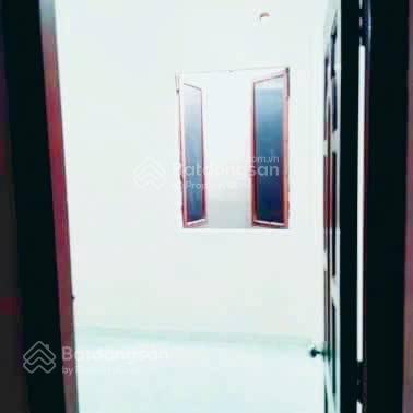 6pn, 3wc, nhà cách đường chính hồ bá kiện chỉ 45m, hẻm trước nhà 3m, cách hẻm xe hơi 5m
