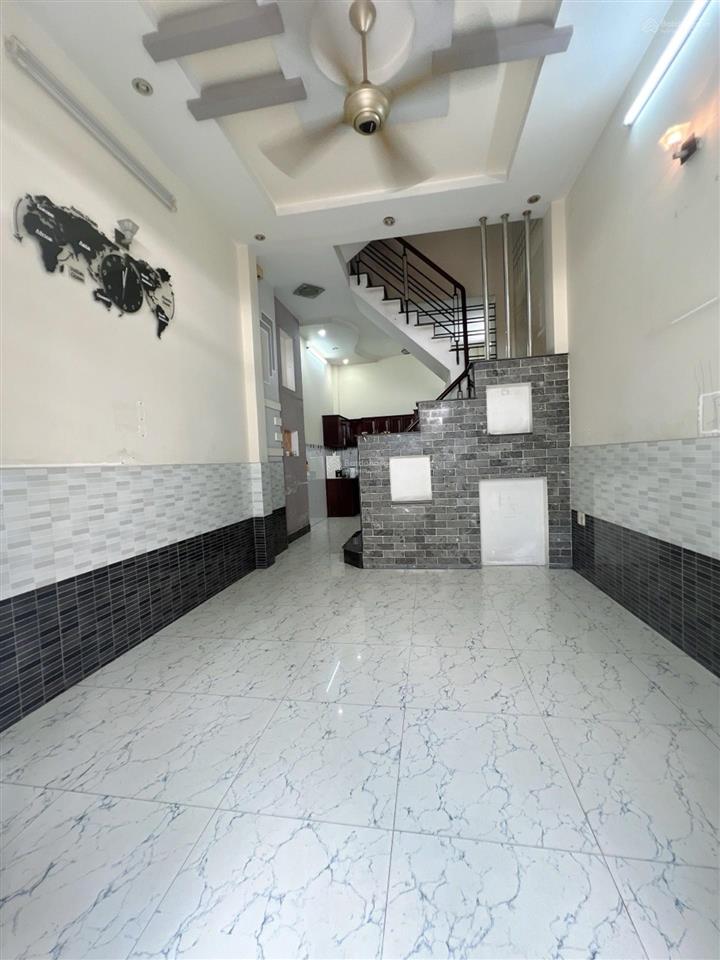 Nhà mới 4 tầng btct  hẻm 5m  cách mt 20m  có thể kinh doanh