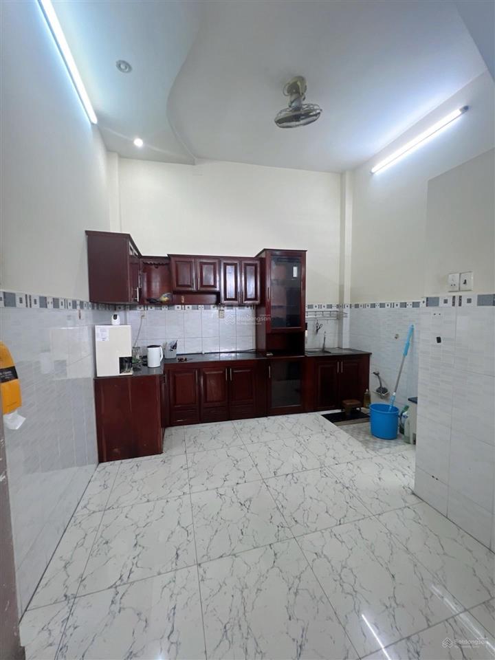 Nhà mới 4 tầng btct  hẻm 5m  cách mt 20m  có thể kinh doanh