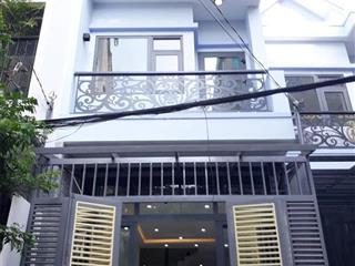 Cho thuê gấp nhà phân lô 2 mặt thoáng hoàng cầu , dt 60m2 x 5 tầng, mt 5m, ô tô tránh.giá 20tr