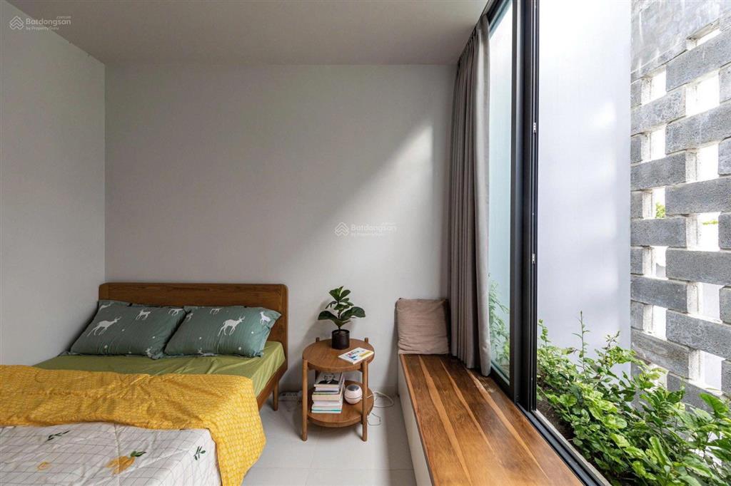 Cho thuê gấp nhà phân lô 2 mặt thoáng trần quang diệu, dt 50m2 x 7 tầng, mt 5m, thang máy .giá 35tr