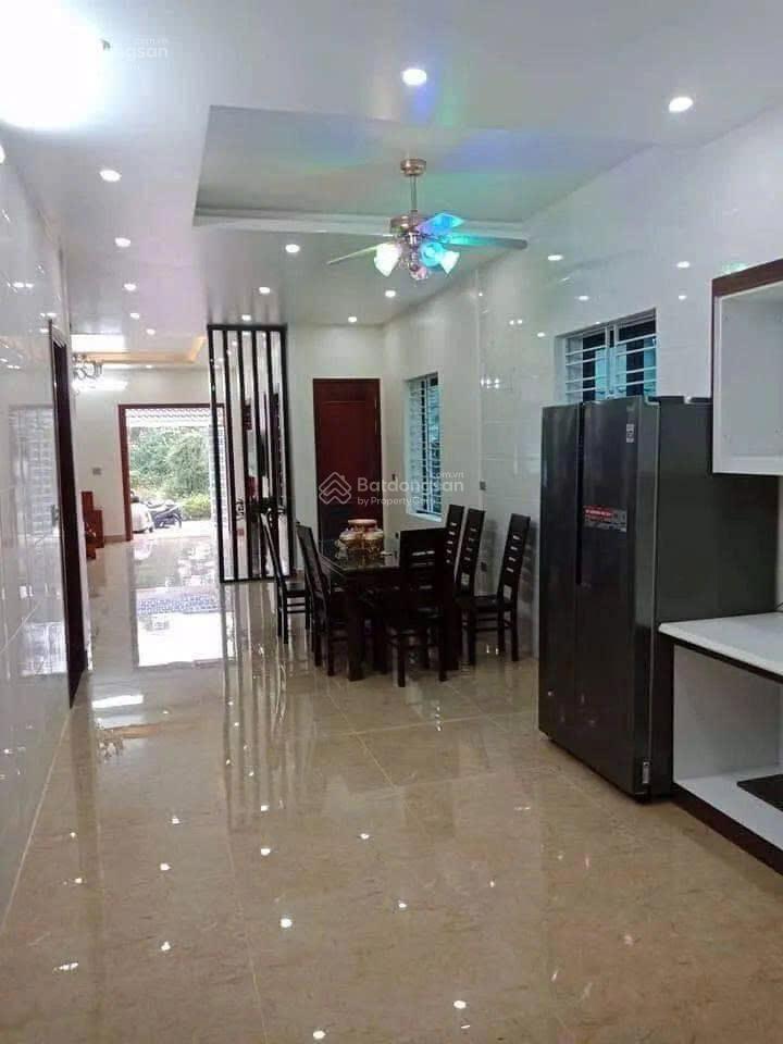Chính chủ cho thuê nhà tại nguyễn chí thanh dt 60m*7tầng, thang máy ô tô đỗ cửa, giá 38tr.