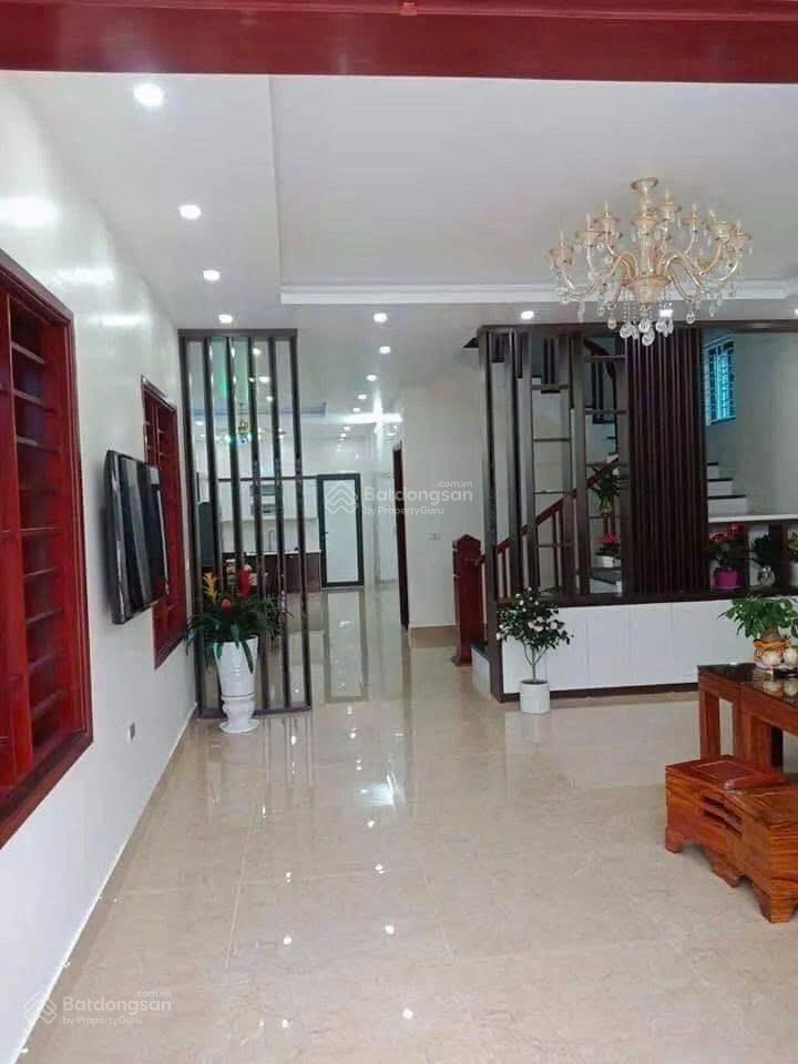Chính chủ cho thuê nhà tại nguyễn chí thanh dt 60m*7tầng, thang máy ô tô đỗ cửa, giá 38tr.