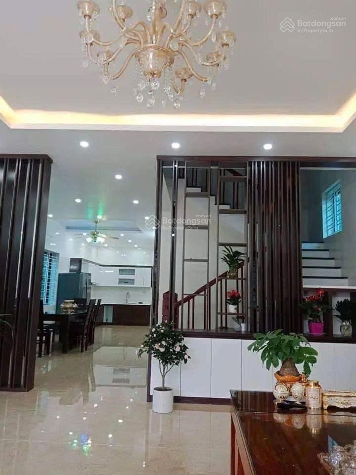 Chính chủ cho thuê nhà tại nguyễn chí thanh dt 60m*7tầng, thang máy ô tô đỗ cửa, giá 38tr.