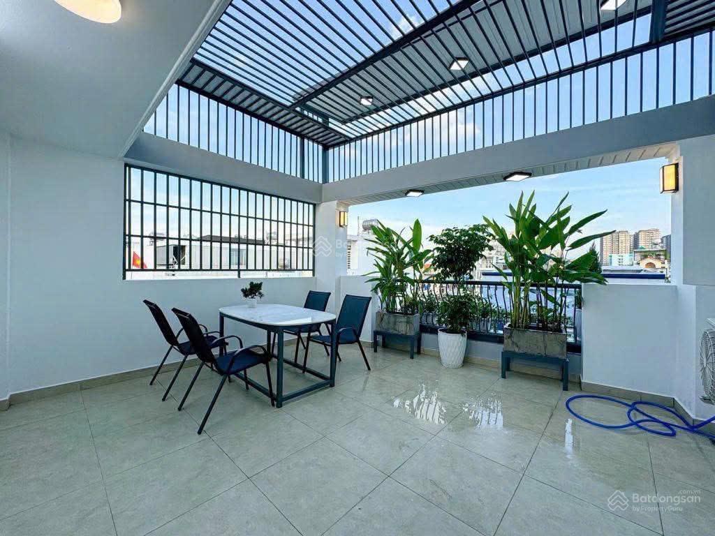 Chuyển công tác bán gấp nhà hẻm 5m hồng bàng, 60m2, 4 tầng, 4pn, có sân thượng,đối diện thuận kiều