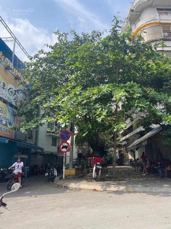 Quận 1, bến chương dương  giá 7,8ty  3pn 4wc, hẻm 6m, diện tích 27,9m2