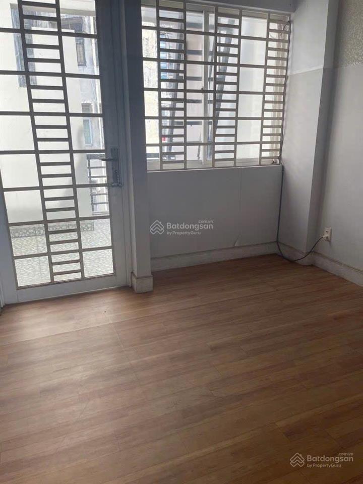 Quận 1, bến chương dương  giá 7,8ty  3pn 4wc, hẻm 6m, diện tích 27,9m2