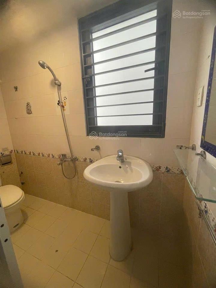 Quận 1, bến chương dương  giá 7,8ty  3pn 4wc, hẻm 6m, diện tích 27,9m2