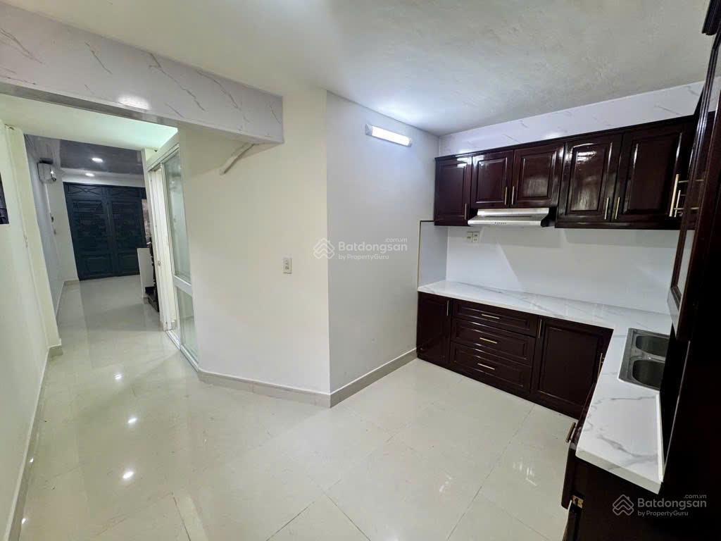 Nhà pasteur, q1 8 tỷ 3pn 2wc, diện tích 42m2