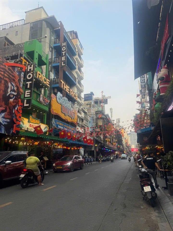 Quận 1, bùi viện  giá 4,43 tỷ  2pn 1wc, dt 25m2