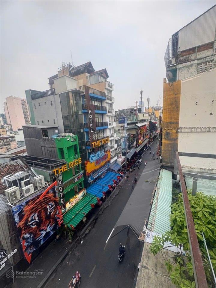 Quận 1, bùi viện  giá 4,43 tỷ  2pn 1wc, dt 25m2