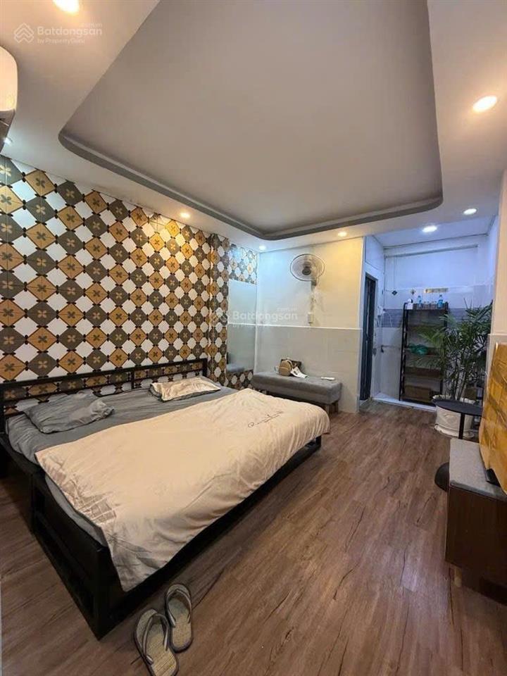 Q1, gần bùi viện  giá 4,6 tỷ ngang 4,2m, dtsd 30m2