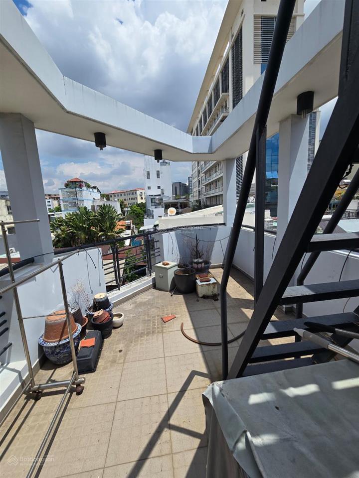 Quận 1, trần đình xu  giá 7 tỷ  5pn, dt 34m2   vân 0388 515 ***