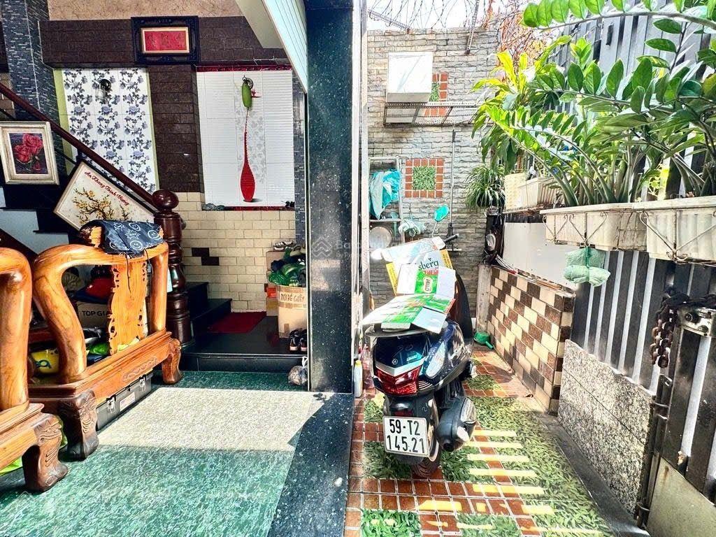 Quận 1, mai thị lựu giá 9,5tỷ dt 36m2, 5pn2wc  lô góc 1 căn ra mặt tiền vân 0388 515 ***