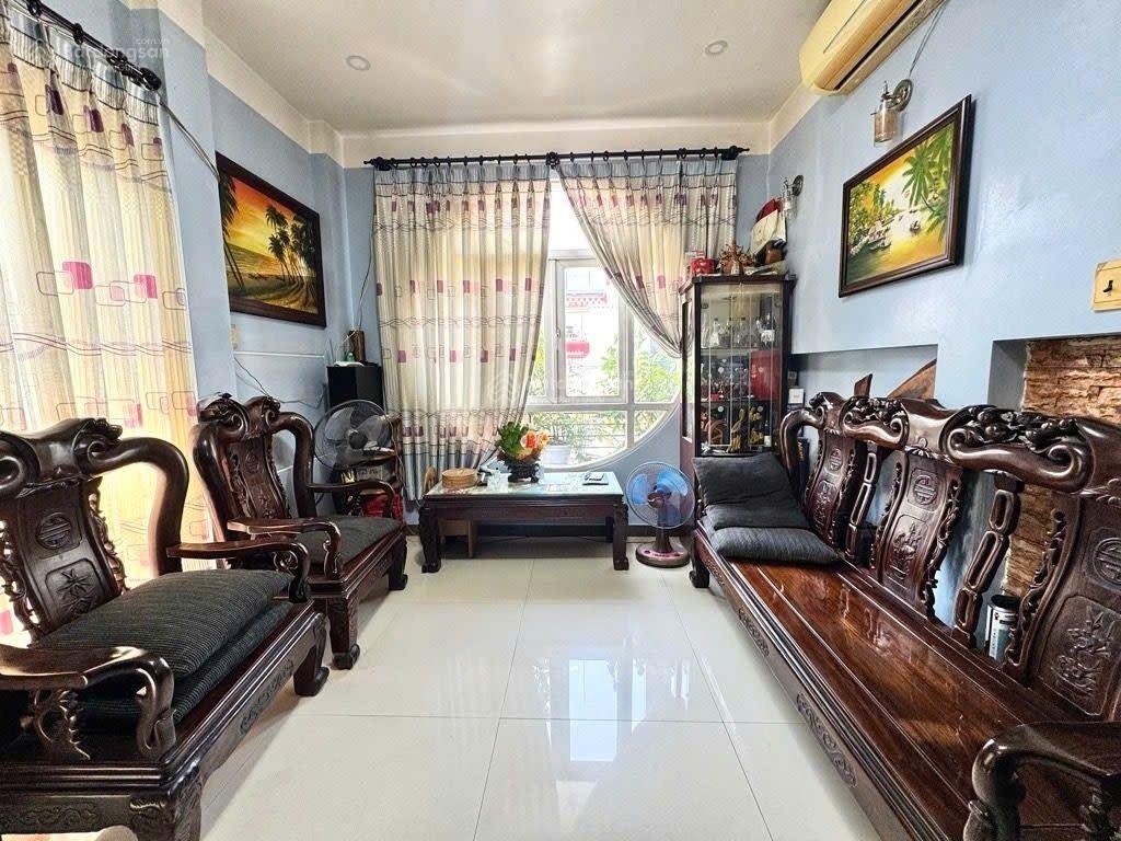 Quận 1, mai thị lựu giá 9,5tỷ dt 36m2, 5pn2wc  lô góc 1 căn ra mặt tiền vân 0388 515 ***