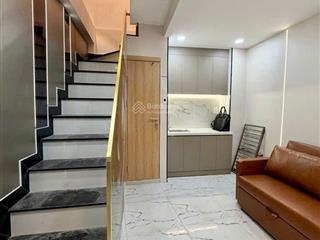 Quận 1, trần hưng đạo giá 4,5tỷ dtsd 38m2 , 3tầng+1tum, 2pn2wc   vân 0388 515 ***