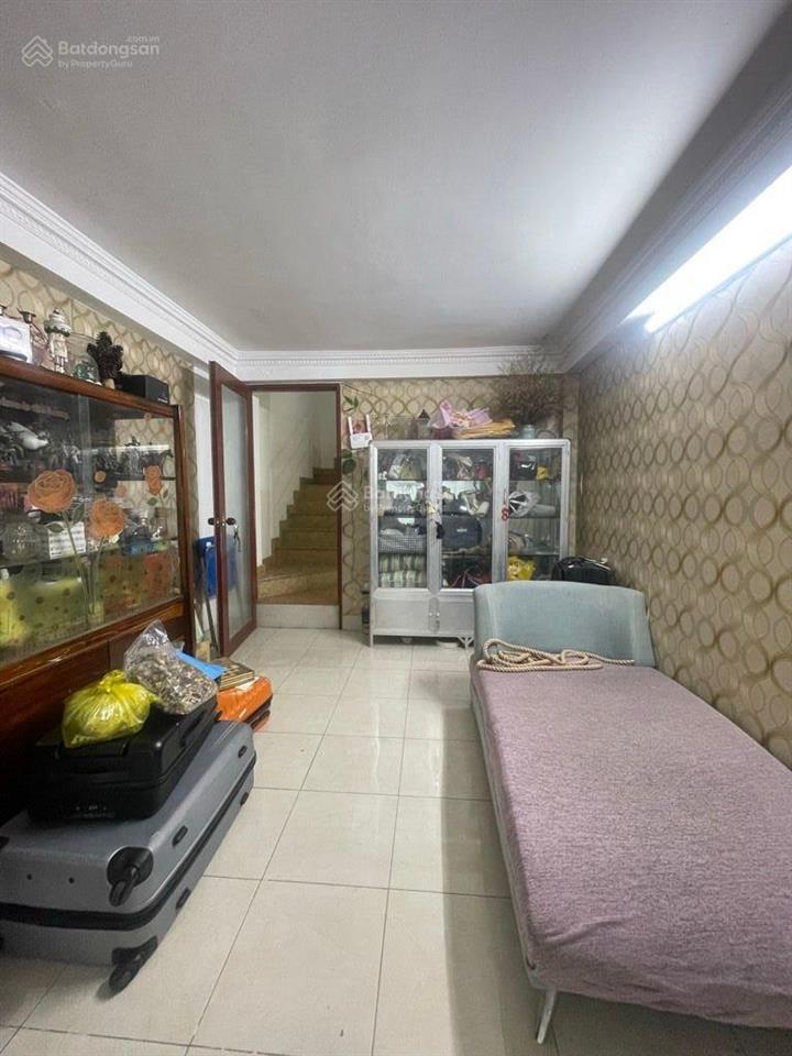 Quận 1, tôn thất tùng giá 14,2tỷ 63m2  5pn6wc, 5tầng, cách mặt tiền 50m  vân 0388 515 ***