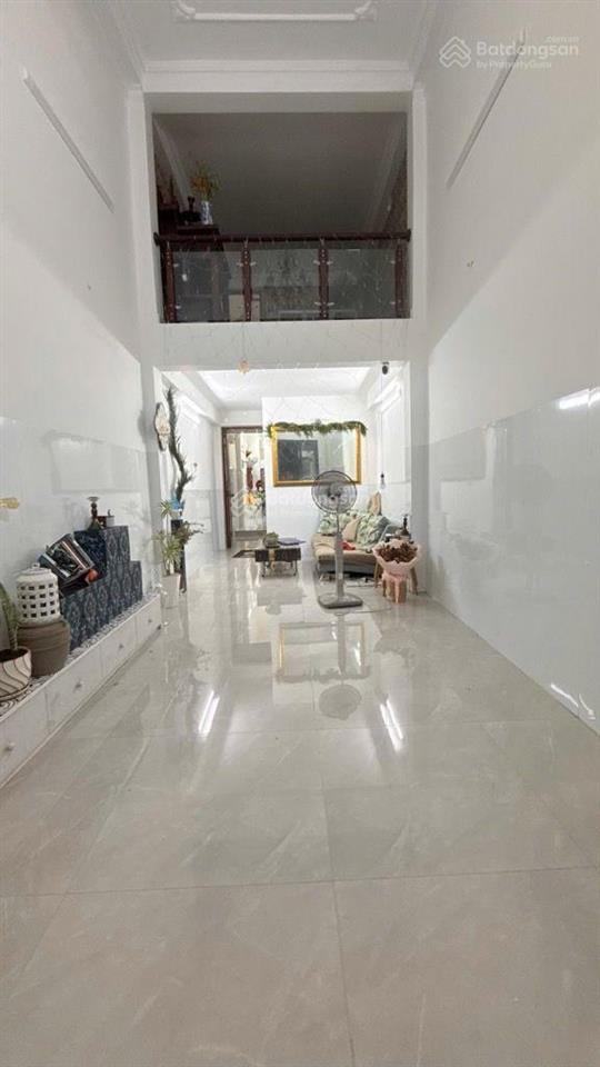 Quận 1, tôn thất tùng giá 14,2tỷ 63m2  5pn6wc, 5tầng, cách mặt tiền 50m  vân 0388 515 ***