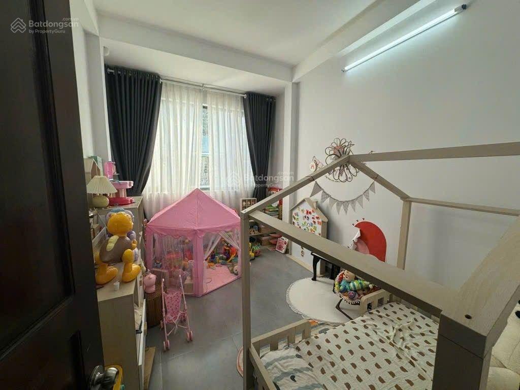 Quận 1, cống quỳnh  7pn giá 9,99tỷ  5 tầng, gần bv từ dũ  vân 0388 515 ***