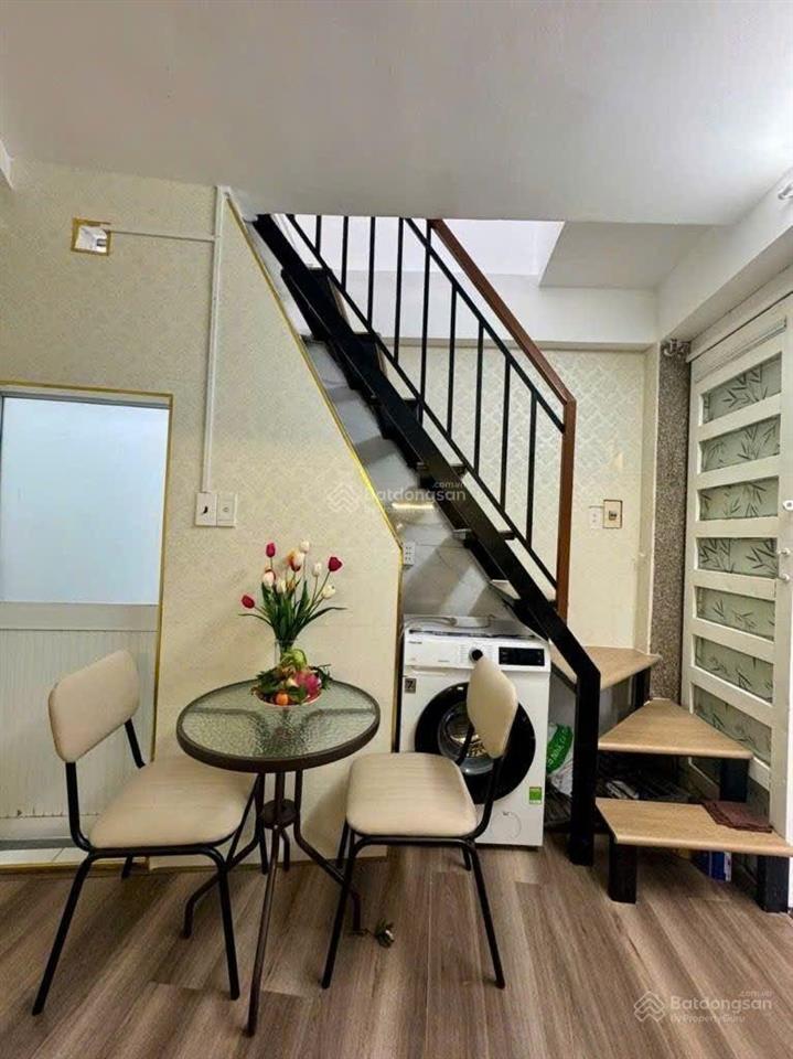Quận 1, trần khắc chân  giá 2,2 tỷ  2pn2wc, full nội thất, nhà mới đẹp   vân 0388 515 ***