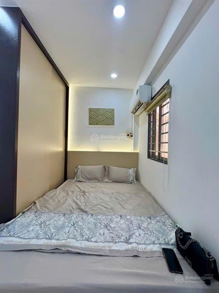 Quận 1, trần khắc chân  giá 2,2 tỷ  2pn2wc, full nội thất, nhà mới đẹp   vân 0388 515 ***