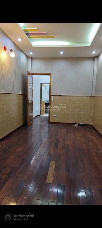 Quận 3, cao thắng 4pn5wc  giá 8,5tỷ, 5tầng, đang cho thuê 300tr/năm.  vân 0388 515 ***
