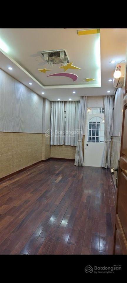 Quận 3, cao thắng 4pn5wc  giá 8,5tỷ, 5tầng, đang cho thuê 300tr/năm.  vân 0388 515 ***